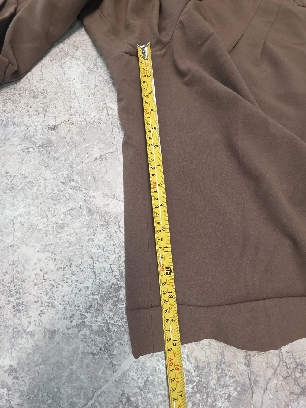 Larry Levine Taupe Wide-Leg Capris Dressy Bermuda Shorts Trousers.